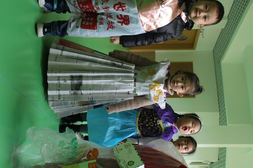 幼儿园环保衣服的设计理念？国外幼儿园的设计