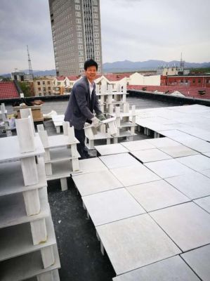 2层楼房顶保温板放里面还是顶上？两层楼顶设计图