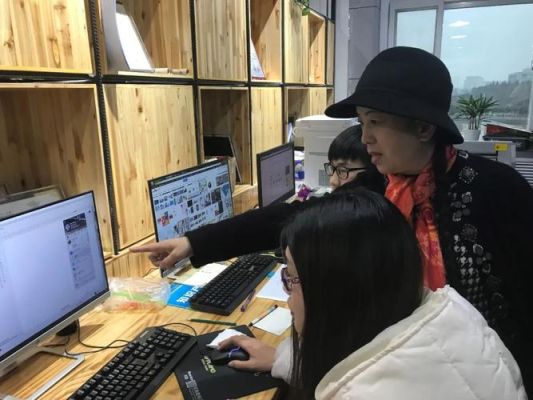 学视觉传播与设计的人以后的创业方向有哪些啊？美术设计工作室创业