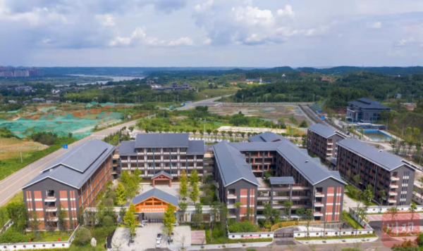 遂宁哪些小学好？遂宁学设计的地方
