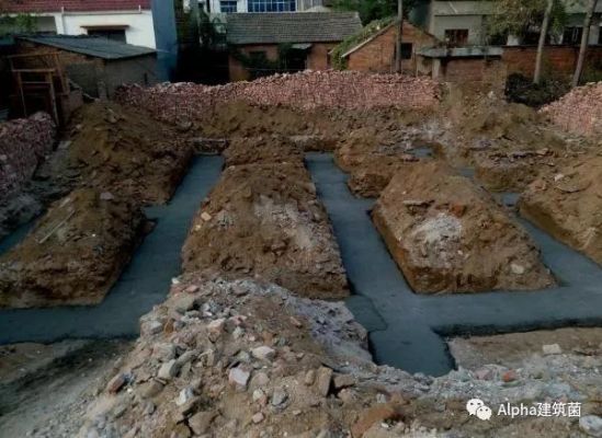 斜坡建房地基怎么建好？斜坡地建房基础设计