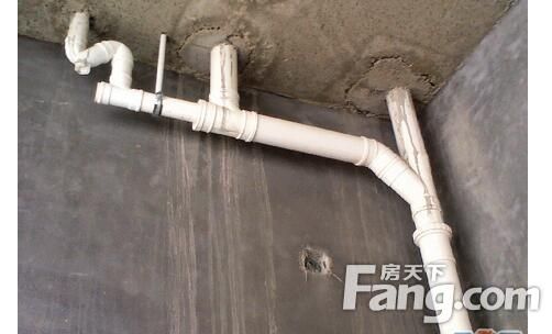 安装马桶是否要将突出的下水管与地面切平？准备自己装马桶？地面铺装设计图