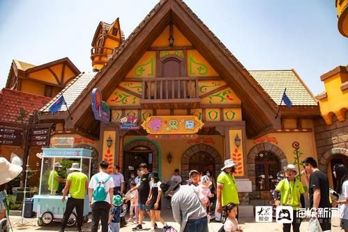 济南融创乐园小孩玩的项目？济南室内设计的学校