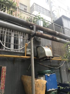 我租了一个铺面开饭店，但是没有排烟道，物业又不允许直接把油烟排到室外，请问该怎么处理？室外餐厅设计效果图