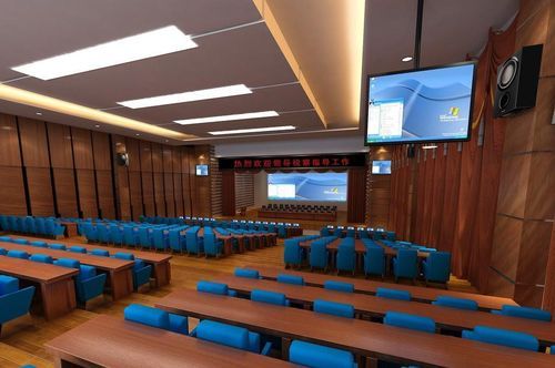 36个教学班的学校一般多少平米？学校建多功能厅设计