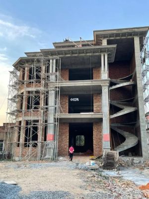 农村自建房长15米宽11米，一层四间，两层半但要三层预制板，简单装修估计要多少钱？三层四间楼房设计图