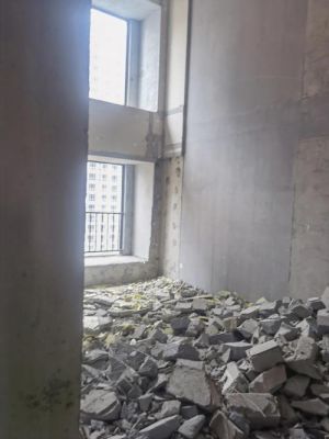 在复式楼顶层现浇楼板属于违建吗？顶层复式阳台设计