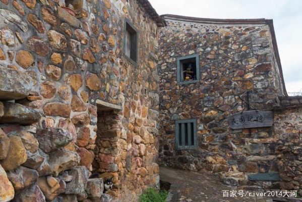 石头墙能改门吗石头房外墙能改门吗？（石头房子外墙设计图片）
