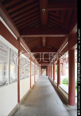 有谁知道建筑走廊宽度标准一般是多少？（古典走廊墙面设计图片大全2015图片欣赏）