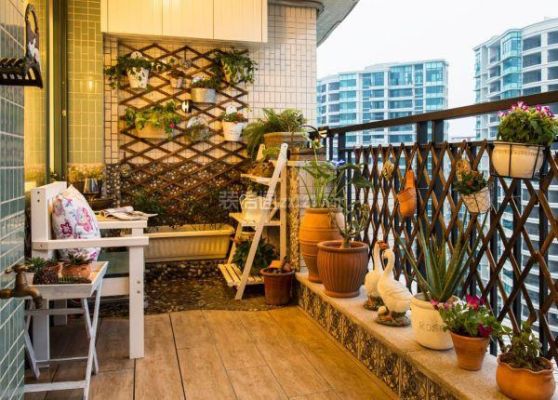 10平米的长形阳台如何打造花园？（阳台面积大装修设计）