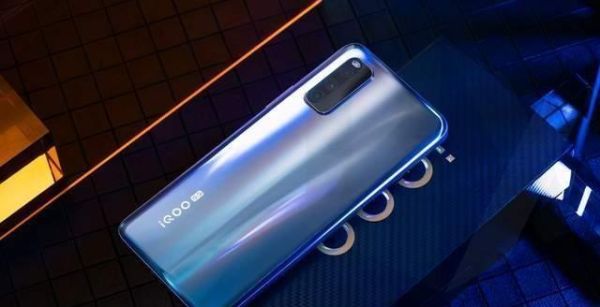 iqoo10pro和iqoo11哪个好？（10x11农村房设计图）