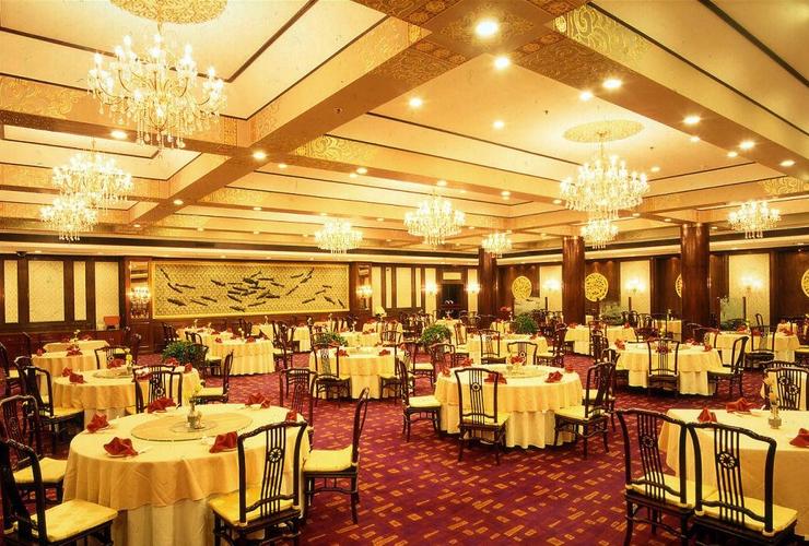 到友谊饭店公交如何坐？（公交餐厅装修设计）