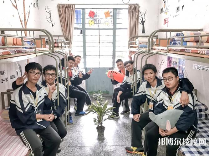 绍兴市职教中心的环境设施？（绍兴餐饮设计）