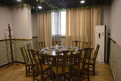 龙泉吃饭哪里环境比较好？（龙泉餐厅装修设计）