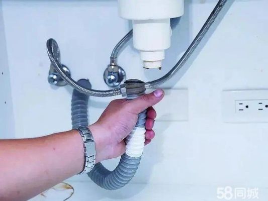 立柱式洗手盆堵塞疏通小妙招？（立柱洗手盆排水管设计）